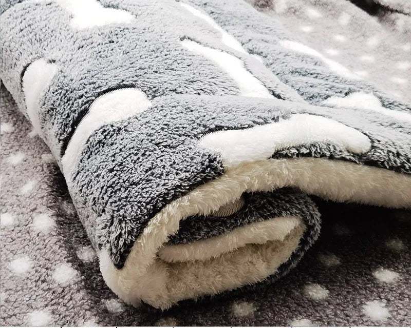 Flannel Dog Bed & Sleeping Mat | Thickened Blanket Rug for Small, Medium & Large Dogs