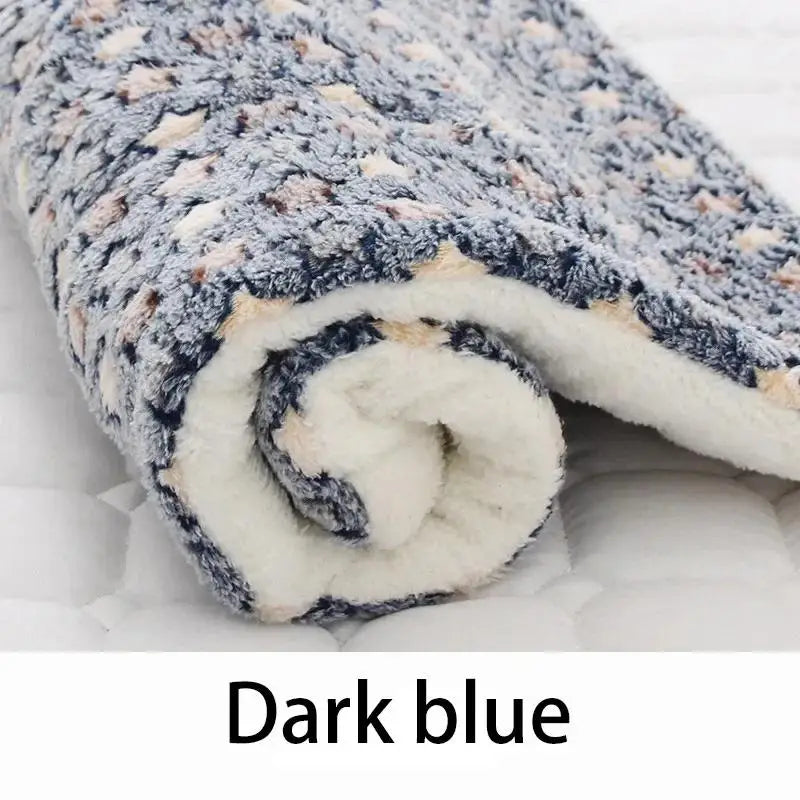 Soft Fleece Dog & Cat Sleeping Mat | Washable Warm Bear Pattern Pet Blanket